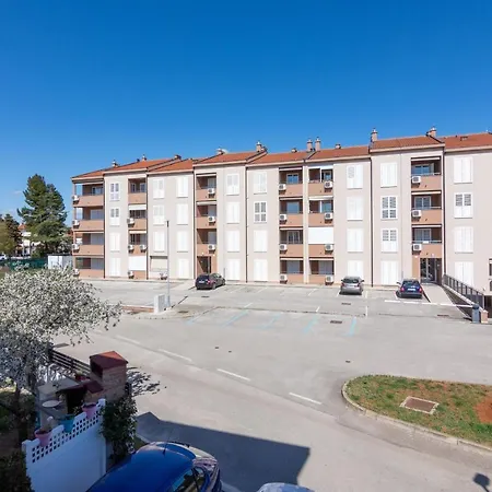 Апартаменты With Parking Space - 18639