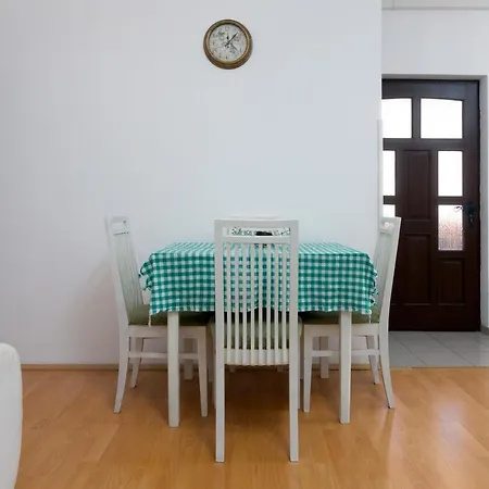With Parking Space - 18639 Fažana
